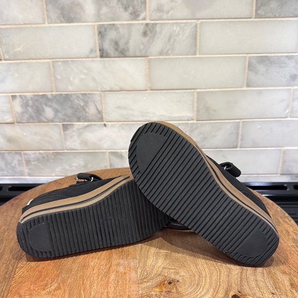 Dream Pairs Storybook Walking Skate Black and Tan Kids Shoes - Picture 6 of 6